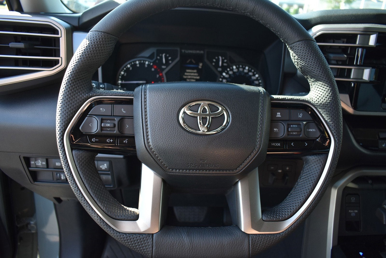 2024 Toyota Tundra 4WD SR5